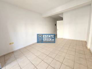 ★ 300 μέτρα από την θάλασσα ★ 2 υπνοδωμάτια ★ Με έξτρα αποθήκη γκαρσονιέρα 51τμ ★ 