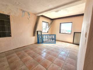 ★ Απεριόριστη θέα ΘΑΛΑΣΣΑ ★ Ρετιρέ ανεξάρτητο ★ Χρειάζεται ανακαίνιση ★  