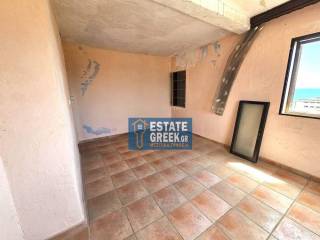 ★ Απεριόριστη θέα ΘΑΛΑΣΣΑ ★ Ρετιρέ ανεξάρτητο ★ Χρειάζεται ανακαίνιση ★  