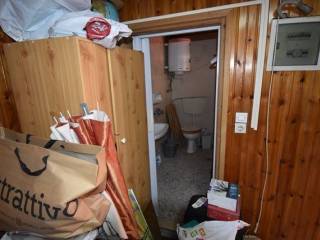 Μπάνιο Ισόγειας Γκαρσονιέρας