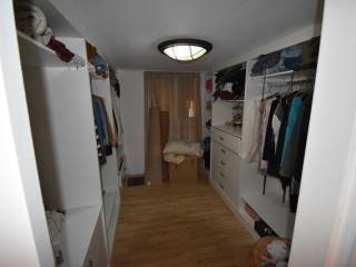 Δωμάτιο ντουλάπα Ημιυπόγειου διαμερίσματος