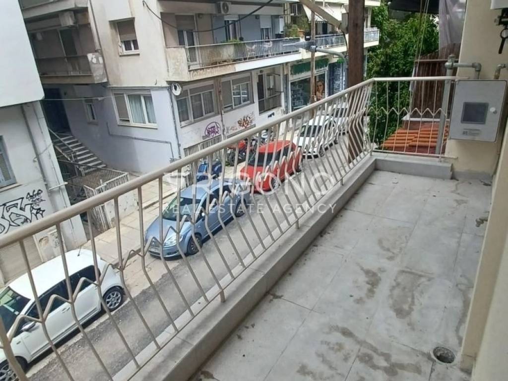 Θέα από μπαλκόνι