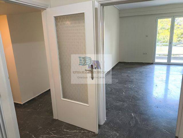 RECEPTION AREA - LIVING ROOM