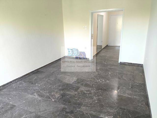 LIVING ROOM - ENTRANCE