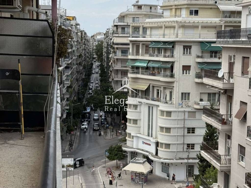 Θέα από μπαλκόνι