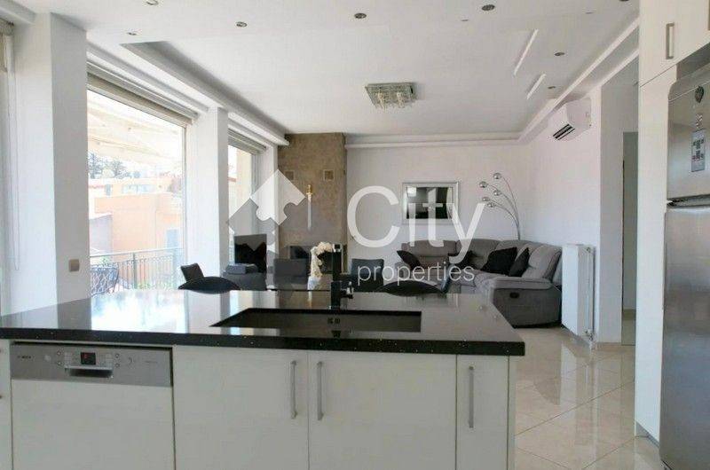 Σαλοκουζίνα