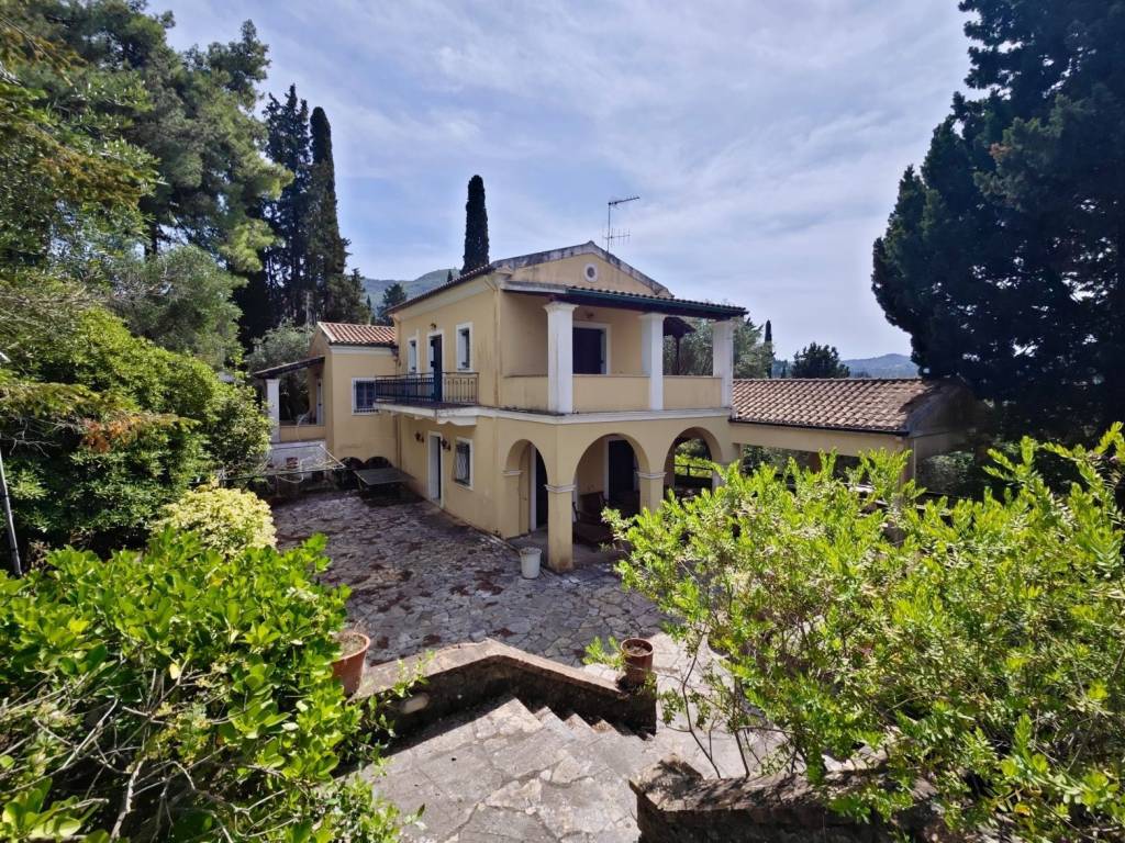 achilleio_residential_villa_for_sale