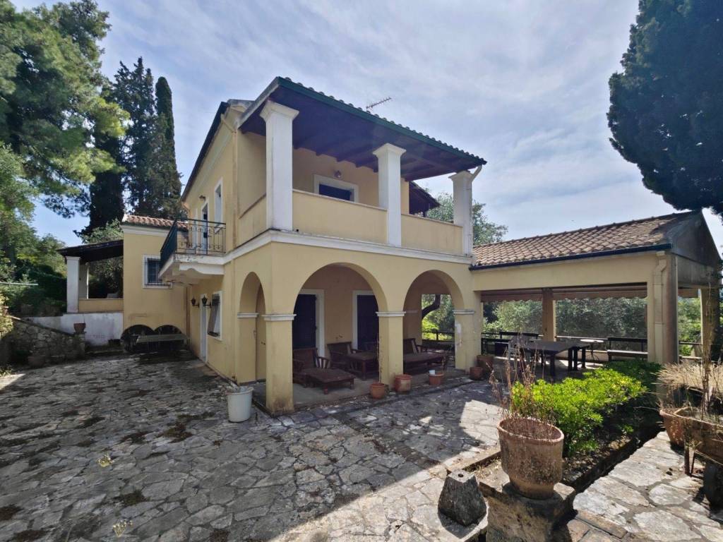 achilleio_residential_villa_for_sale