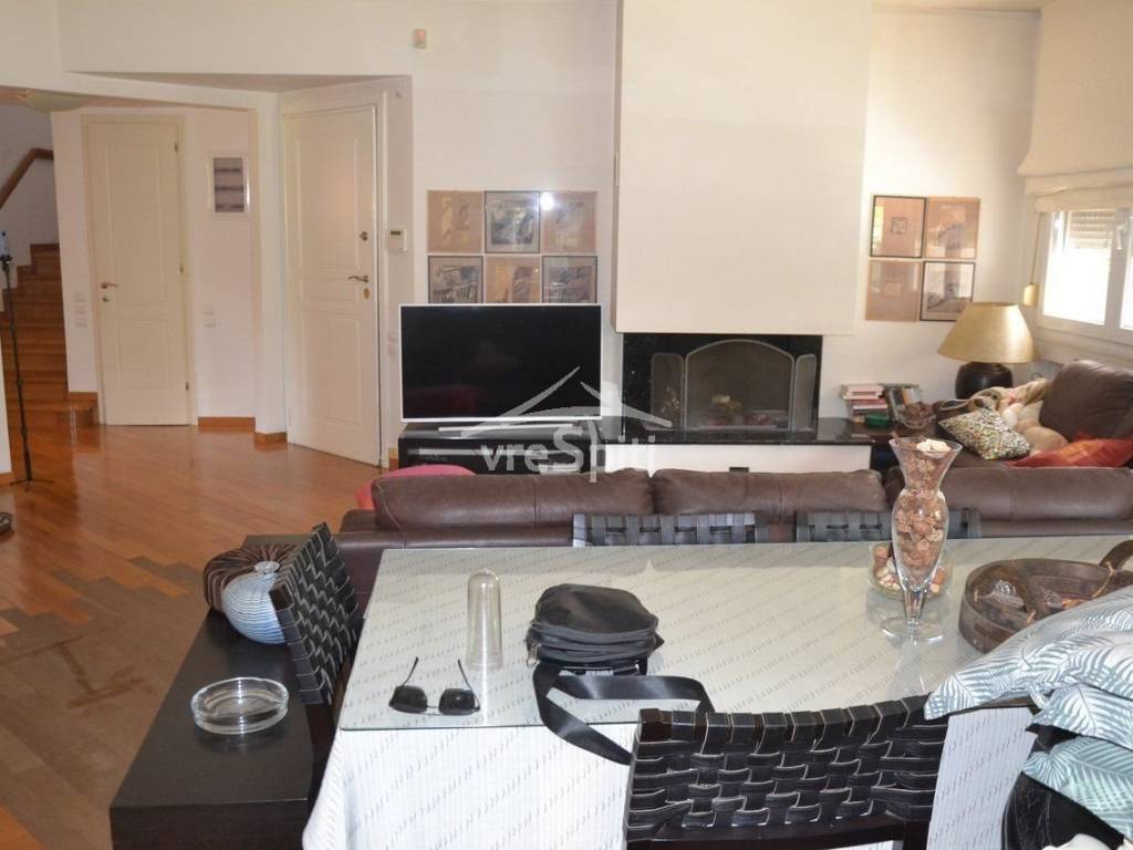 ΣΑΛΟΝΙ - ΚΑΘΙΣΤΙΚΟ