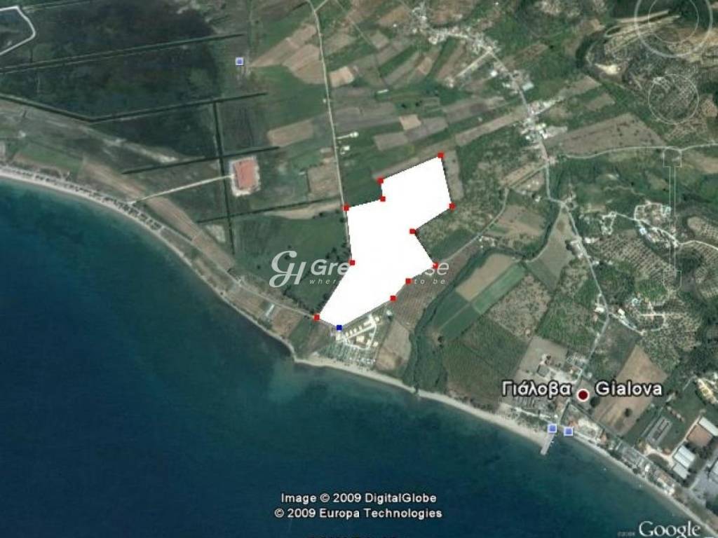 Oikodomesimo parathalassio oikopedo Pylos Gialoba pros polese