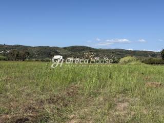 Oikodomesimo parathalassio oikopedo Pylos Gialoba pros polese