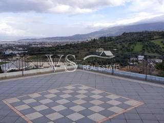 Θέα απο μπαλκόνι