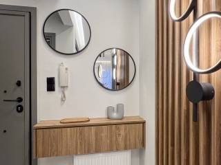 Forumland Real Estate, Είσοδος