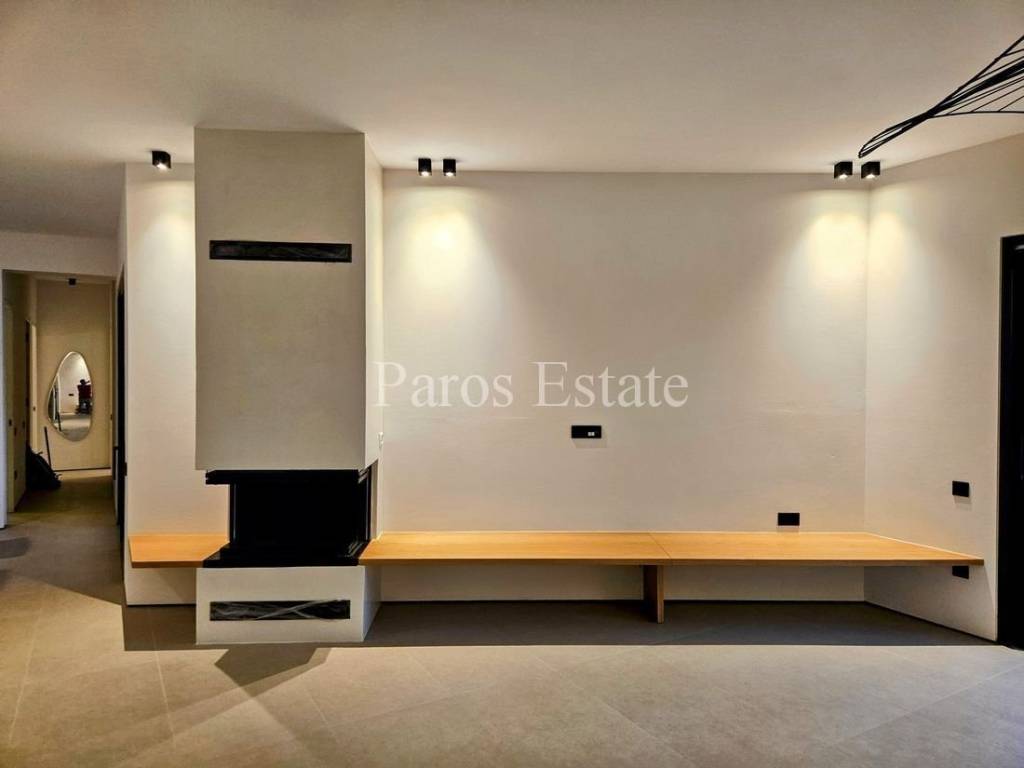 Σαλοκουζίνα με τραπεζαρία