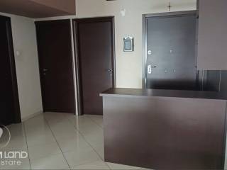 Forumland Real Estate, Είσοδος