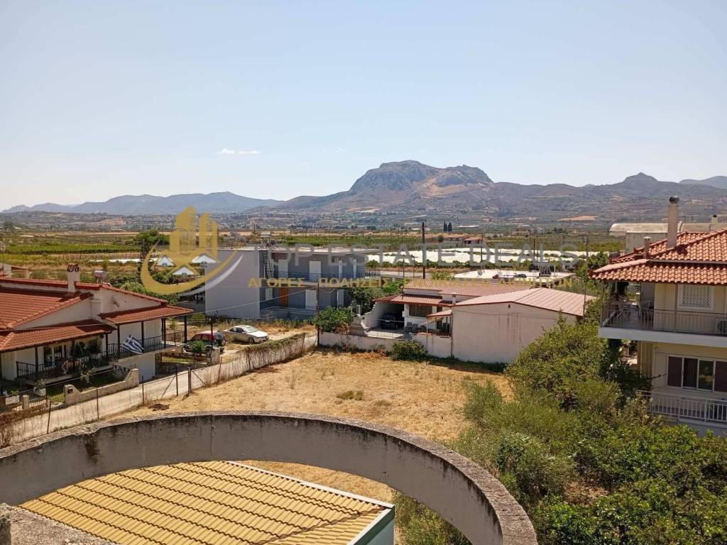 θέα προς Αρχαία Κόρινθο