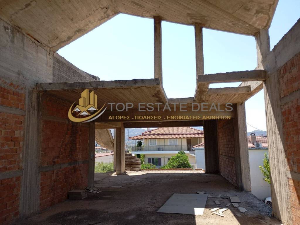 Σοφίτα διαμερίσματος στον 1ο όροφο