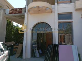 είσοδος 1ου ισογείου καταστήματος