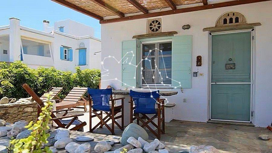 Η κεντρική βεράντα της εισόδου