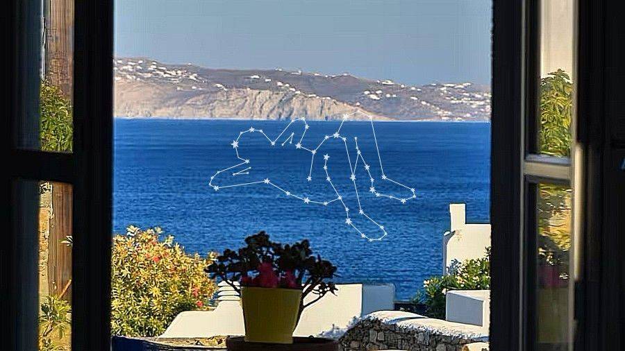 Η θέα προς τη Μύκονο από το καθιστικό