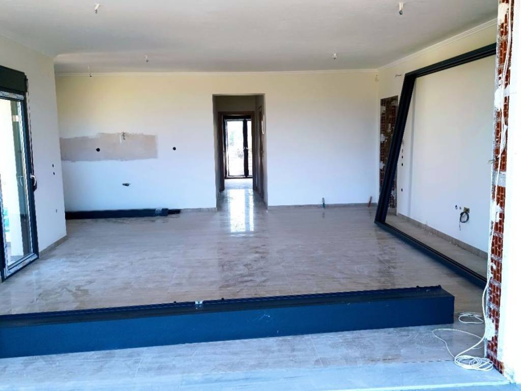 114 τετραγωνικά, διαμπερές, Εργονομικό, Ενεργριακή κλάση Β+