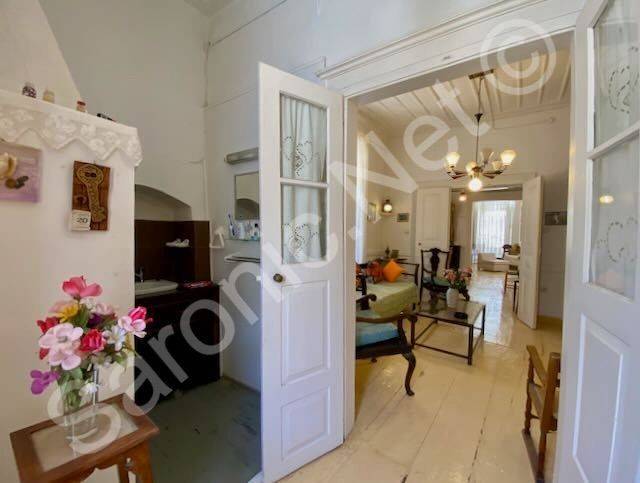 Stair landing to sitting room, across hall to bed 3