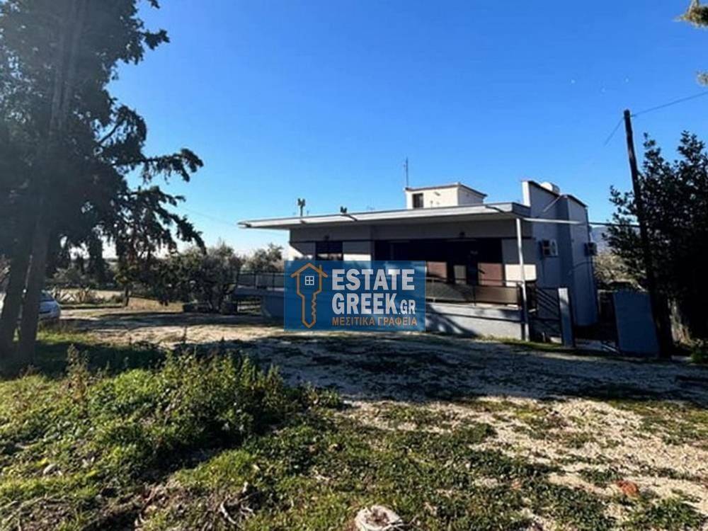 ★ Οικόπεδο 600 τ.μ. ★ Ήσυχη περιοχή ★ Μεγάλη αυλή και bbq ★