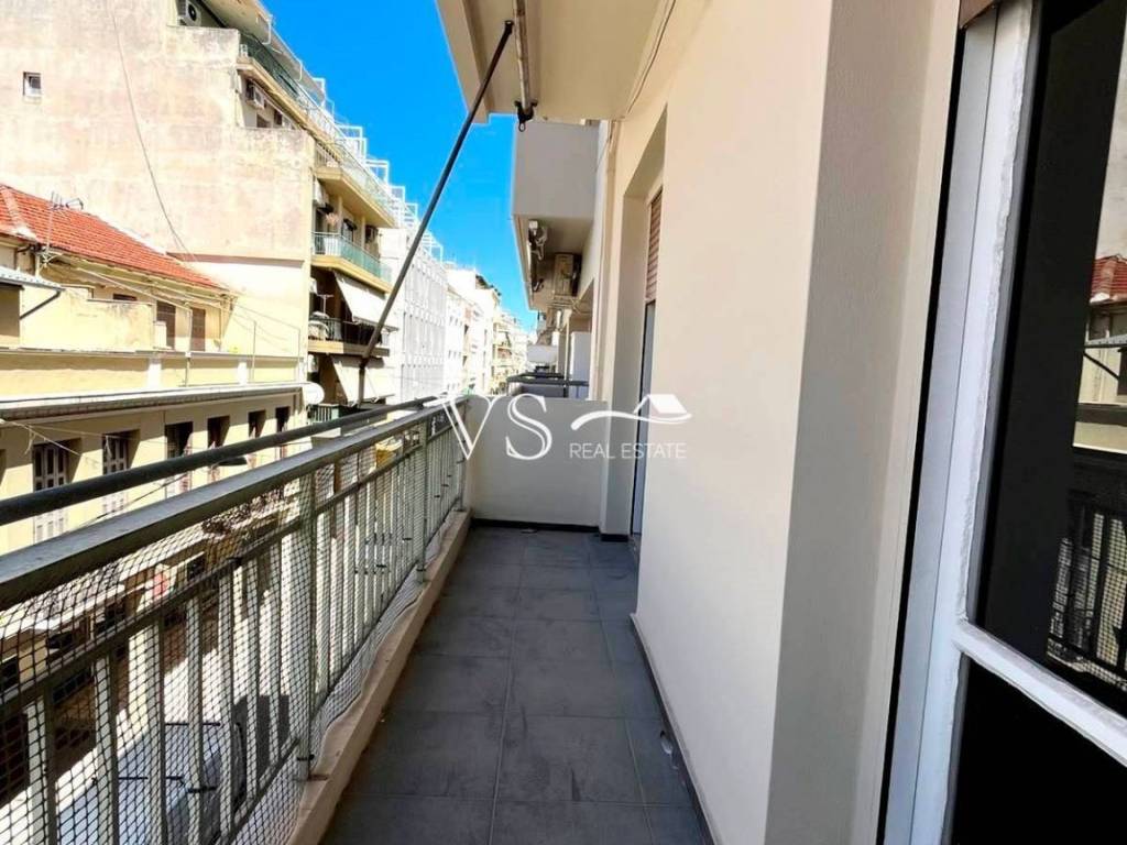 Θέα απο μπαλκόνι