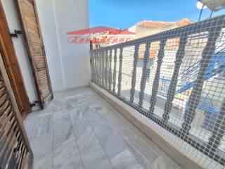 ΠΡΟΣΟΨΗ-ΔΙΑΜΠΕΡΕΣ ΜΕ 2 ΜΠΑΛΚΟΝΙΑ