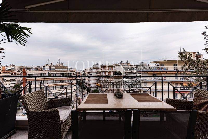 Θέα από μπαλκόνι