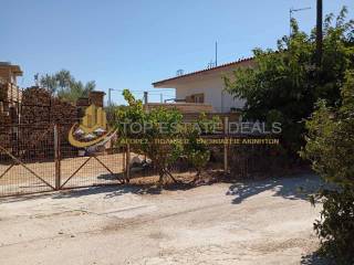 eisodos periphragmenoy oikopedoy -geitonike oikia