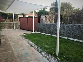 O KEPOS ME GKARAZOPORTA