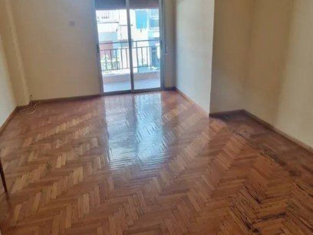 Forumland Real Estate, Saloni