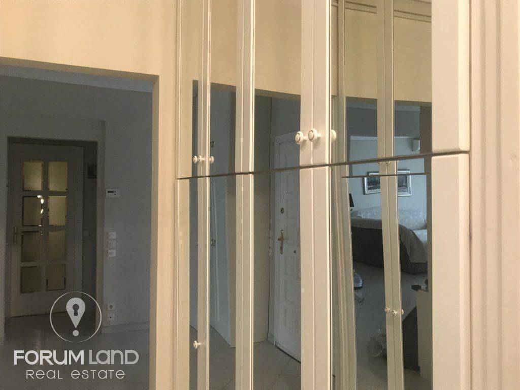 Forumland Real Estate, Ντουλάπες