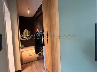 χωλ -ντουλάπα