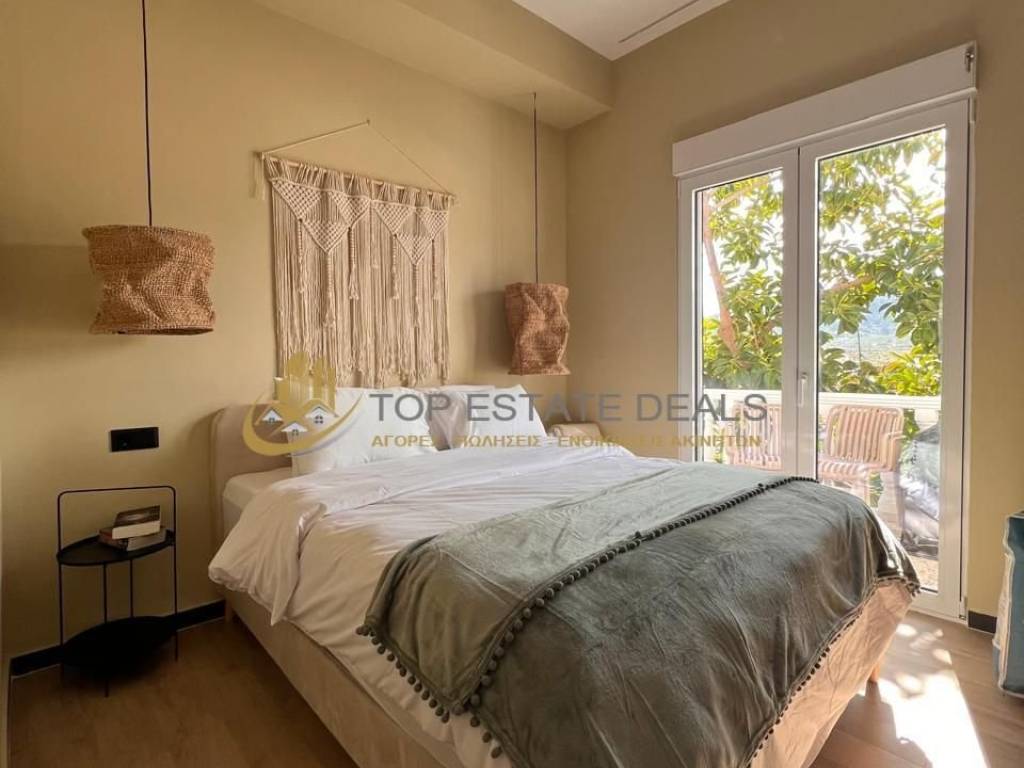 1ο υπνοδωμάτιο - μπαλκονόπορτα
