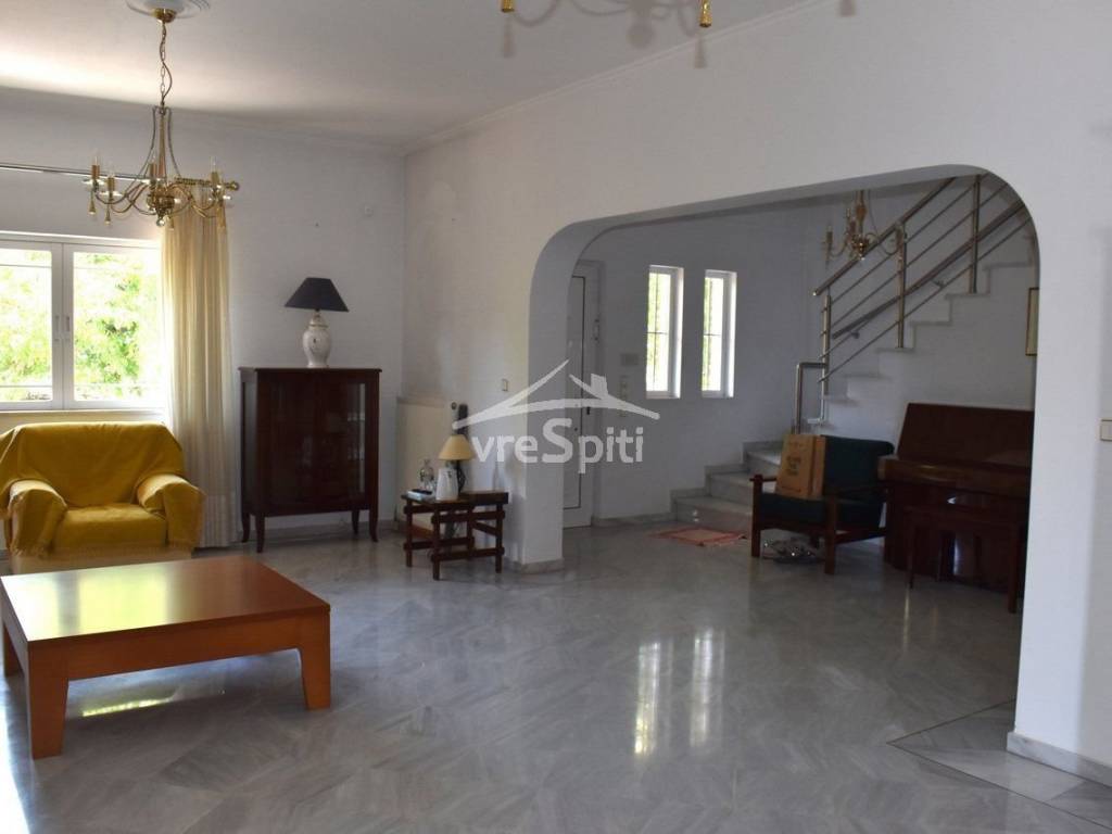 ΜΕΓΑΛΟ ΚΑΘΙΣΤΙΚΟ-ΕΙΣΟΔΟΣ-ΣΚΑΛΕΣ