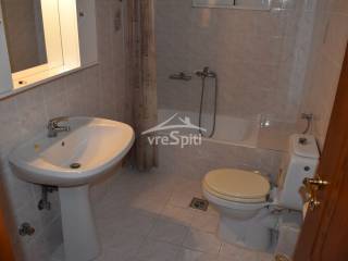 ΛΟΥΤΡΟ ΕΠΑΝΩ ΕΠΙΠΕΔΟΥ