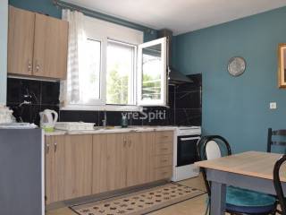 ΚΟΥΖΙΝΑ ΚΑΤΩ ΕΠΙΠΕΔΟΥ