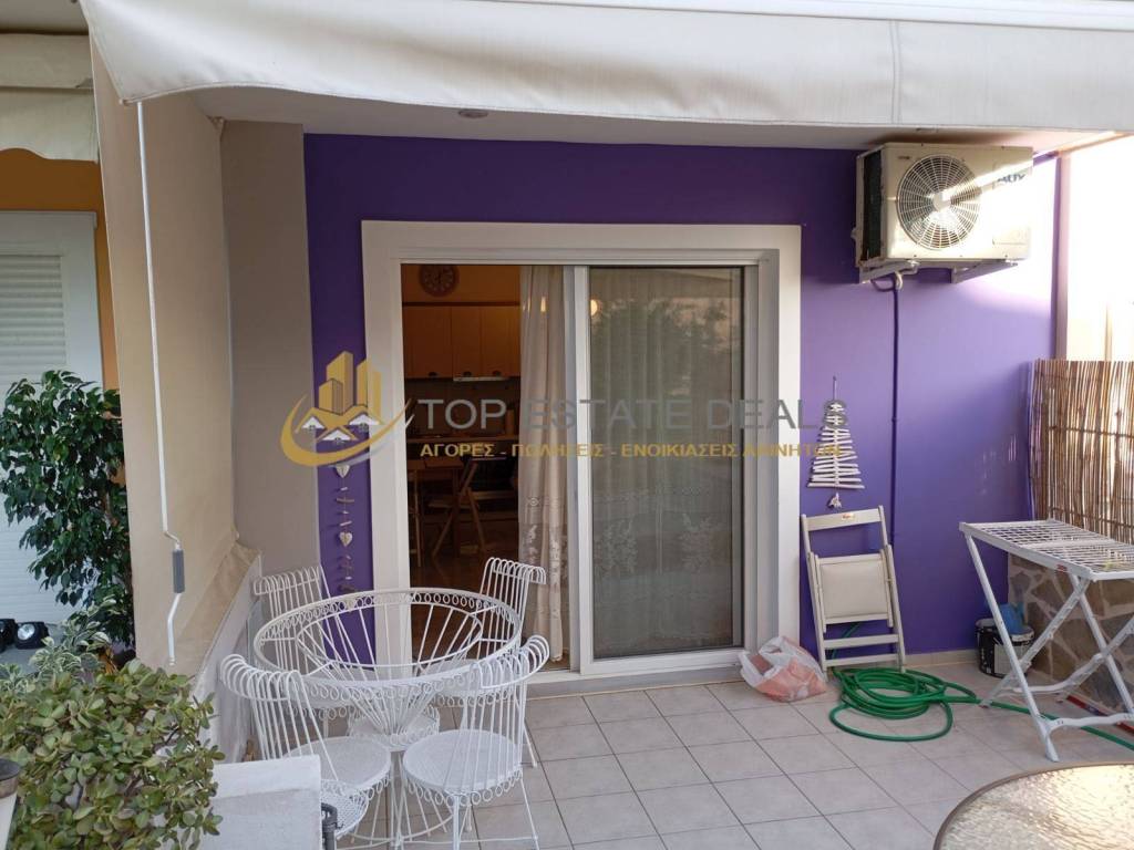 Apopse 2es berantas -klimatistiko -trapezia -tenta