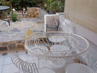 τραπεζάκια 2ου μπαλκονιού -τέντες