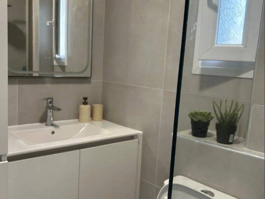 Forumland Real Estate, Μπάνιο