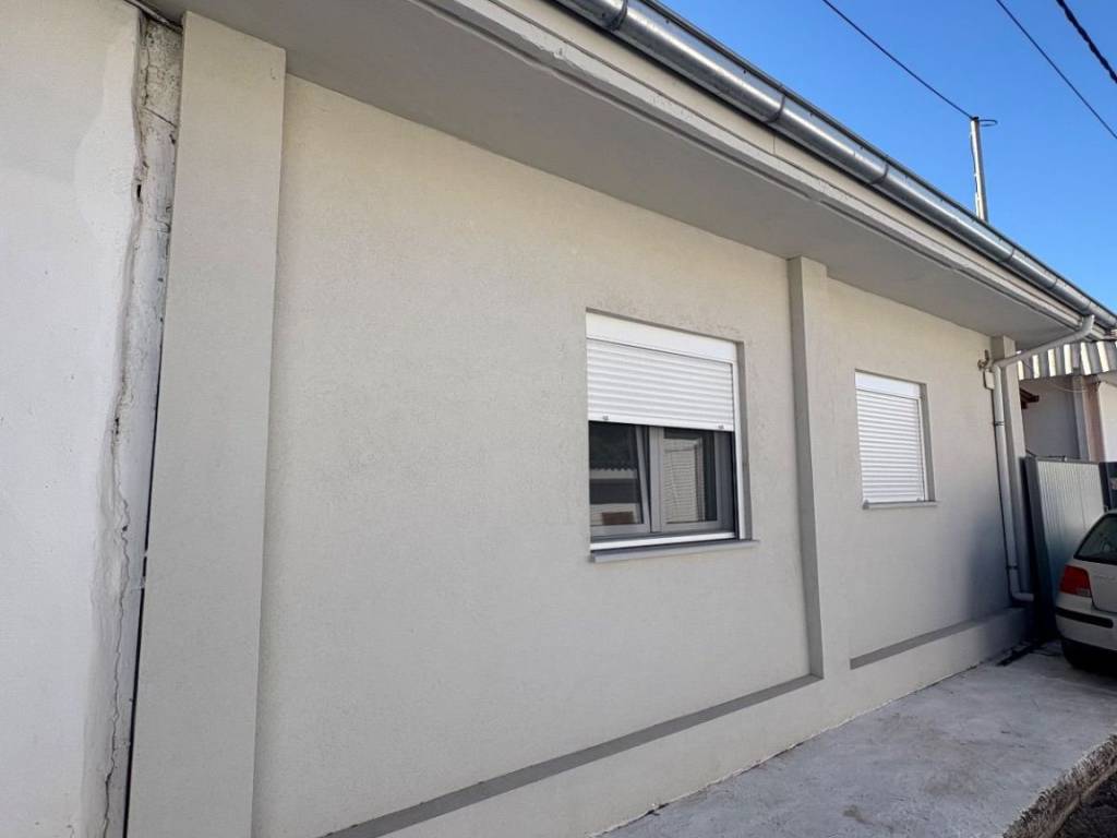 Exoterika e monokatoikia