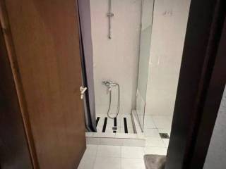 Forumland Real Estate, Μπάνιο