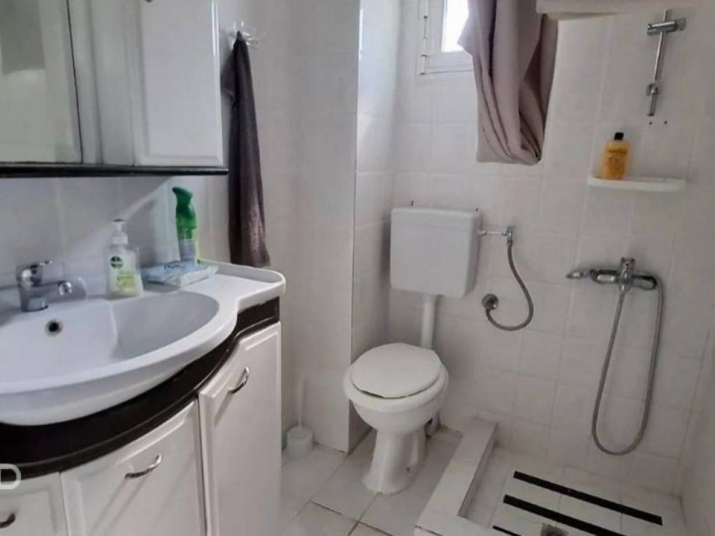 Forumland Real Estate, Μπάνιο