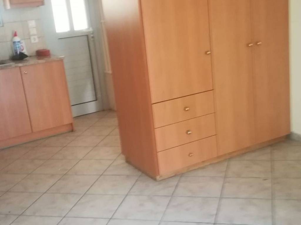 μέρος απ&#039;την ισόγ.γκαρσονιέρα