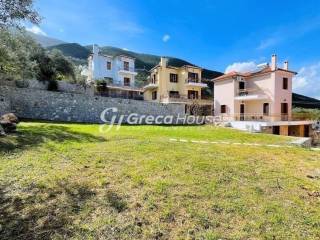 Παραθαλάσσια μονοκατοικία με θέα θάλαασα στην Επίδαυρο