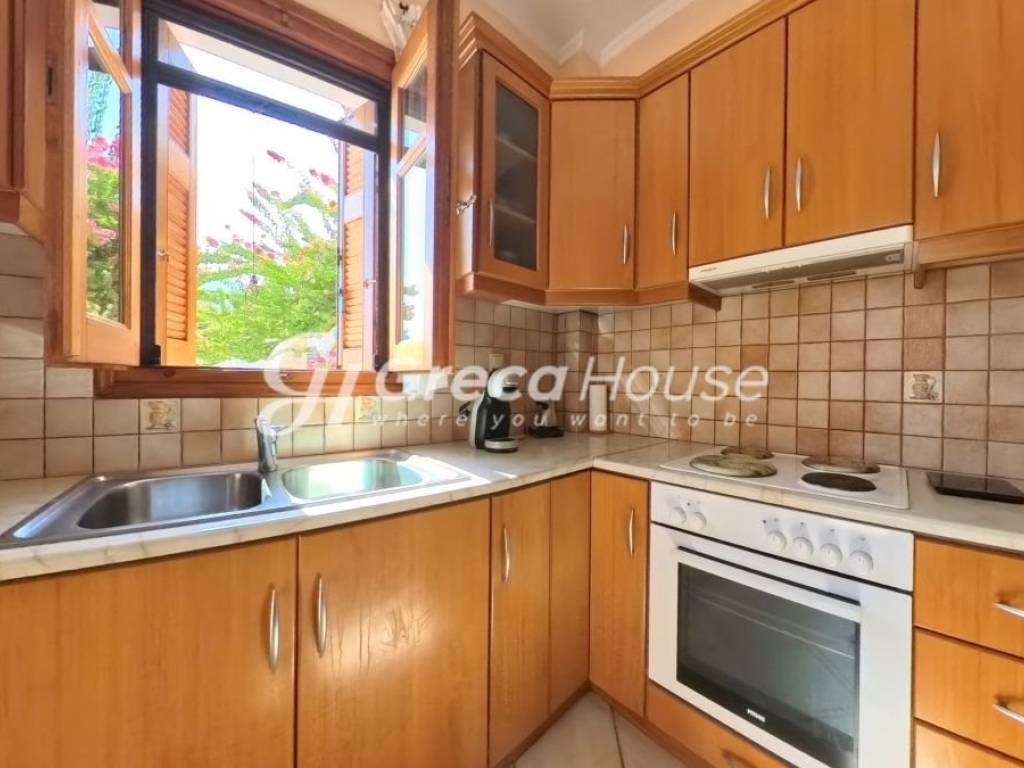 Παραθαλάσσια μονοκατοικία με θέα θάλαασα στην Επίδαυρο