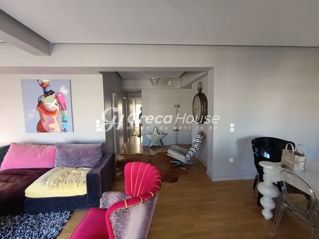 Πολυτελές ρετιρέ με απεριόριστη θέα – Ιλίσια