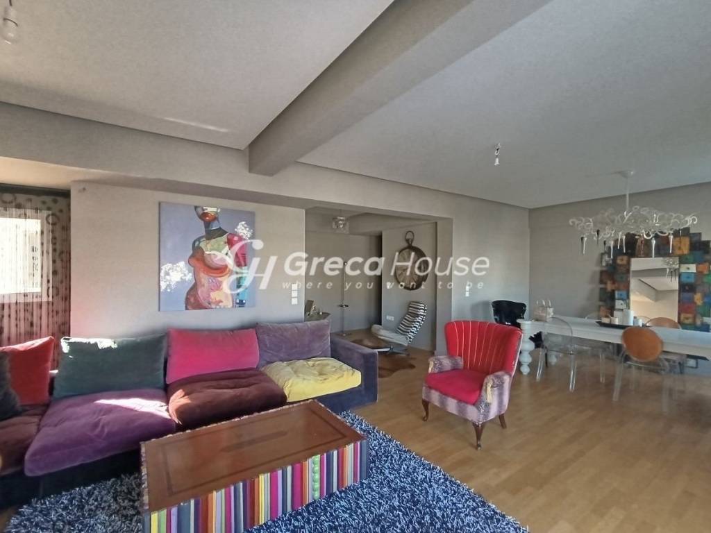 Πολυτελές ρετιρέ με απεριόριστη θέα – Ιλίσια